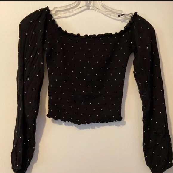 Hollister Black Off-Shoulder Crop Top - Picture 1 of 6